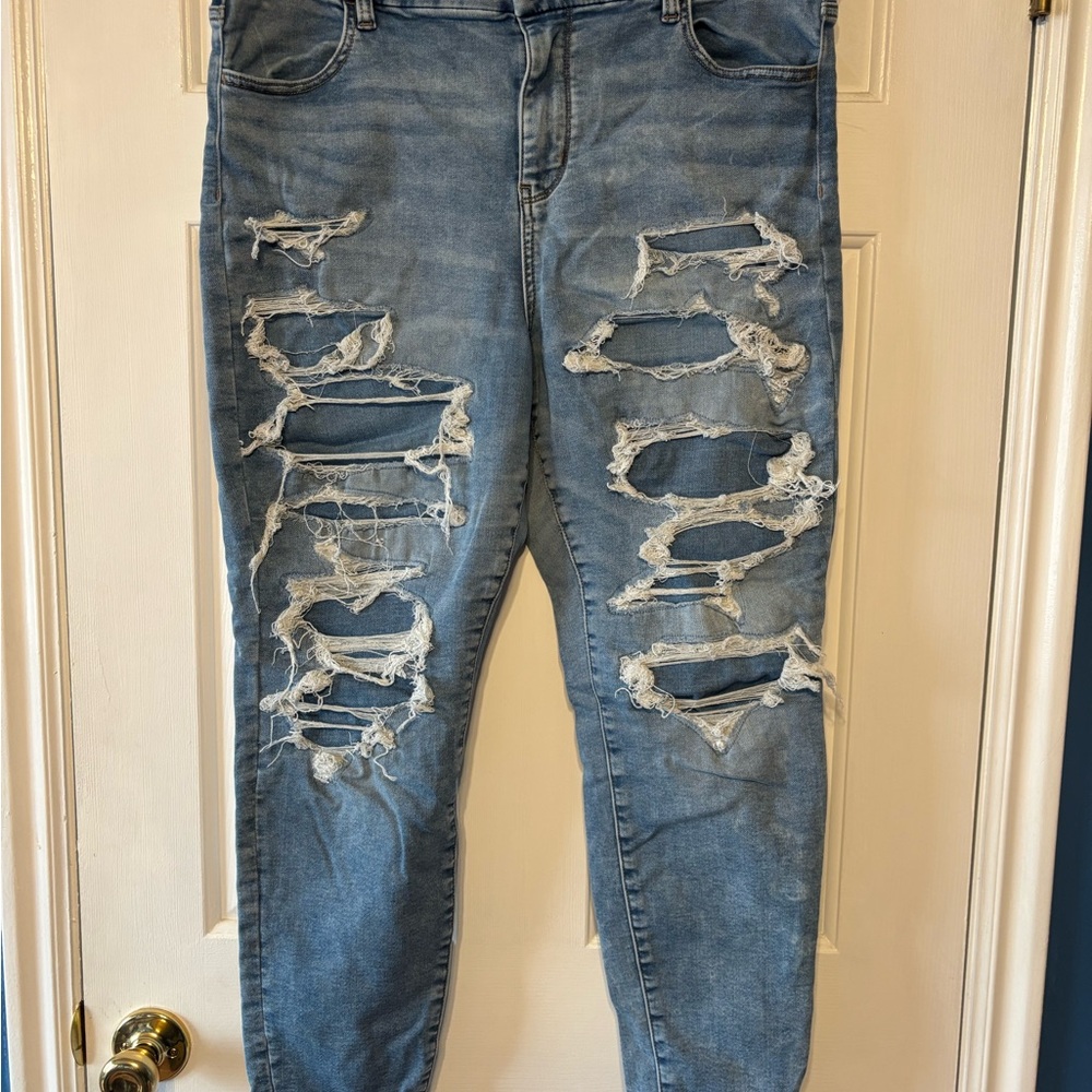 American Eagle Light Wash Jeans